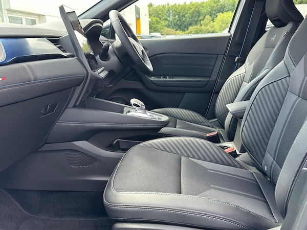 Used Renault Captur 2025 for sale - 75174833: Photo 33