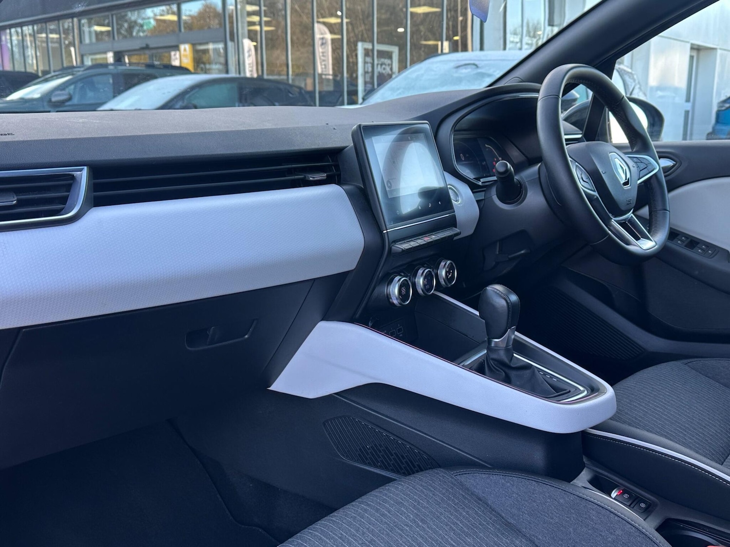 Used Renault Clio 2022 for sale - 76619759: Photo 10