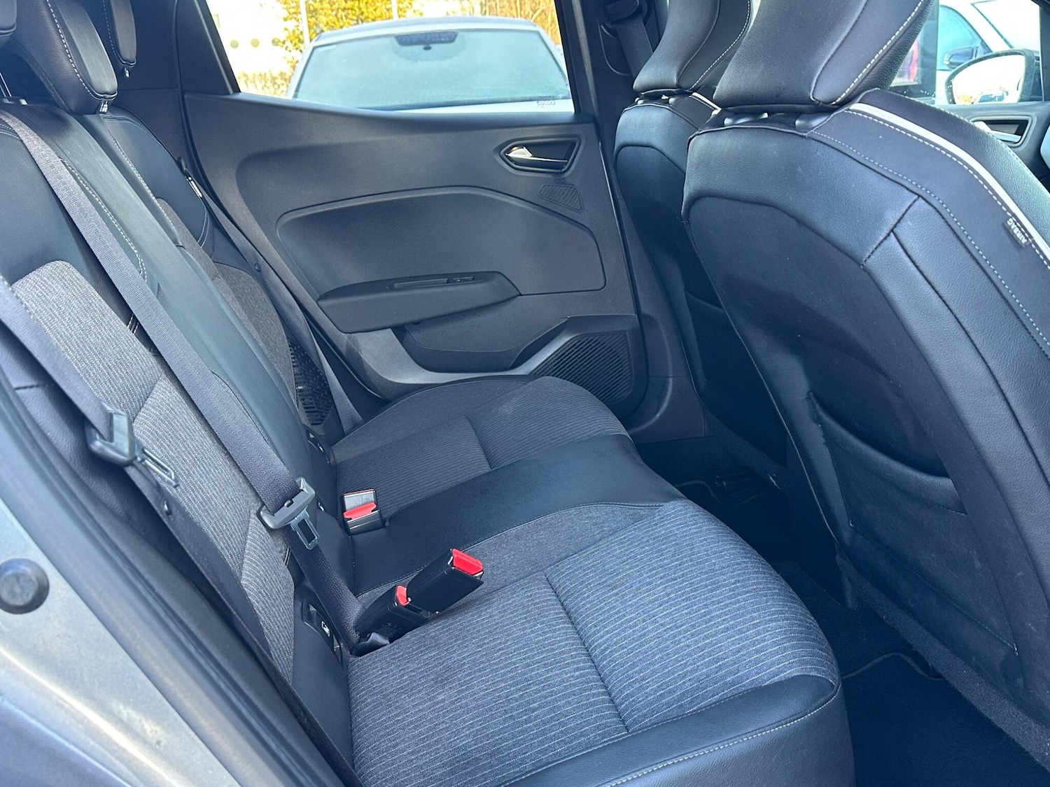 Used Renault Clio 2022 for sale - 76619759: Photo 15