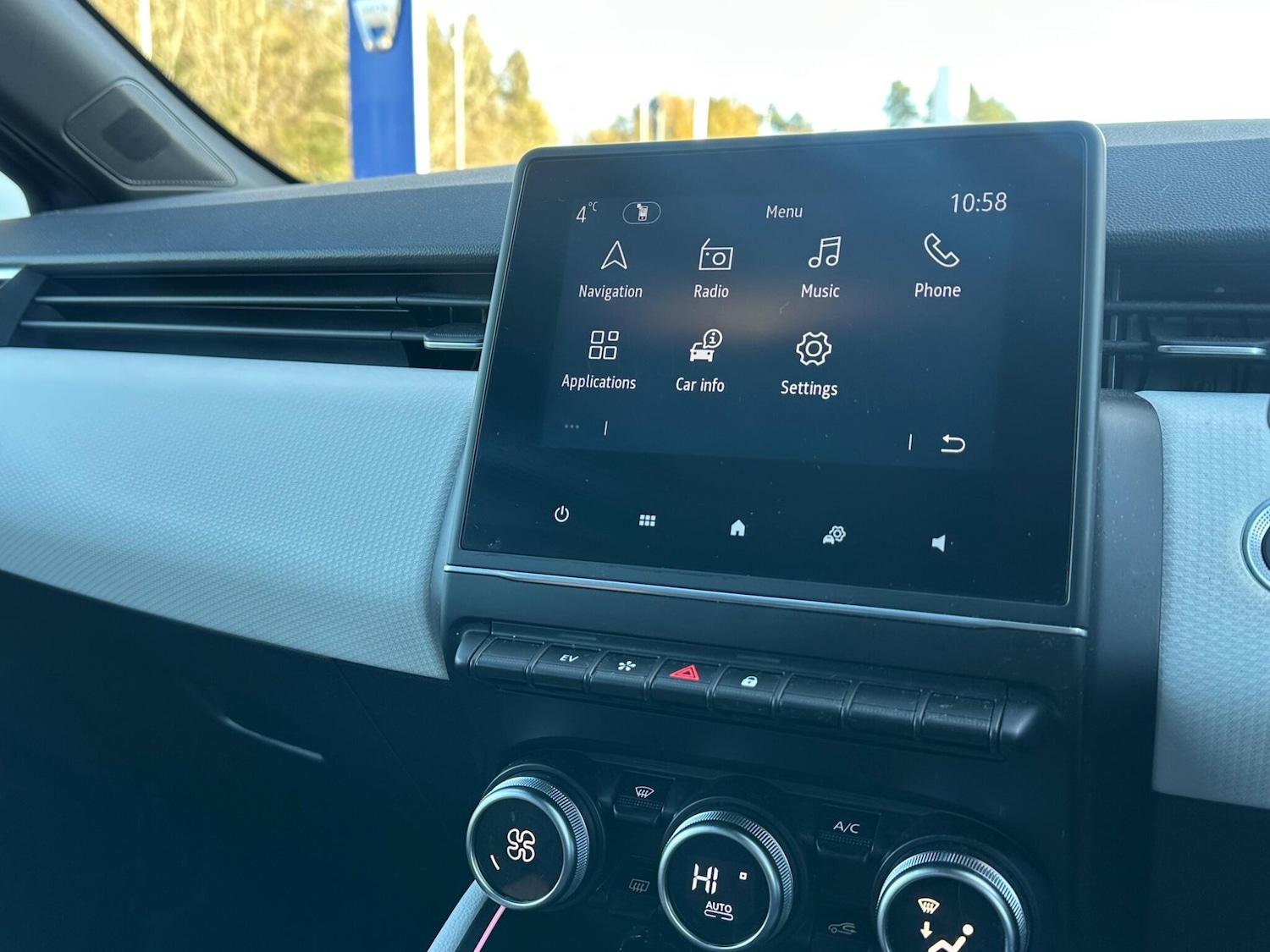 Used Renault Clio 2022 for sale - 76619759: Photo 21