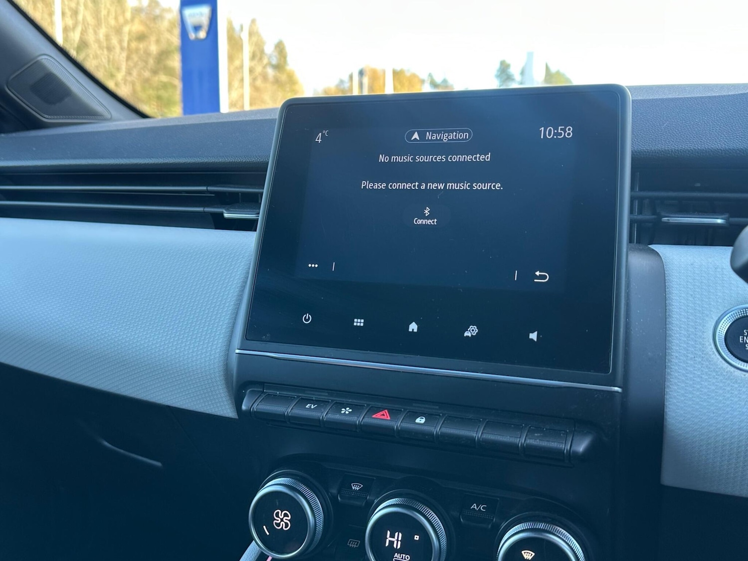 Used Renault Clio 2022 for sale - 76619759: Photo 24