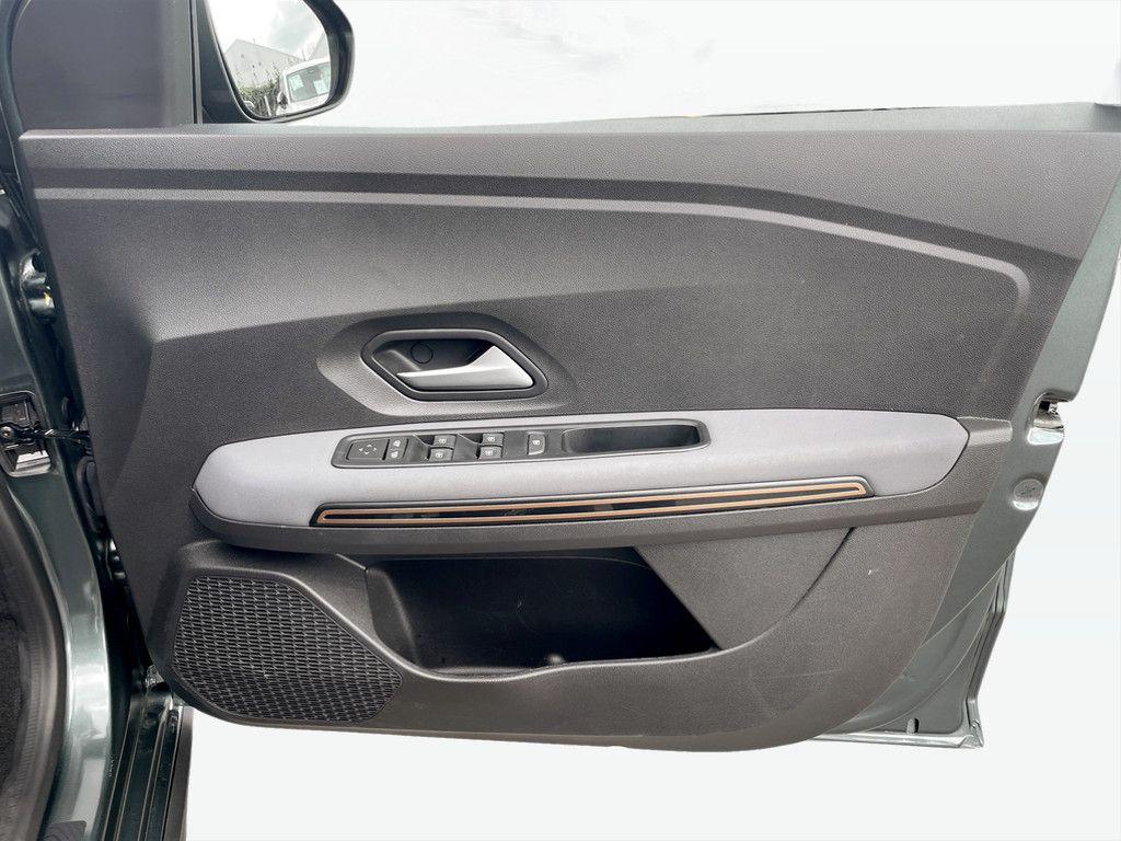Used Dacia Sandero Stepway 2024 for sale - 77359290: Photo 8