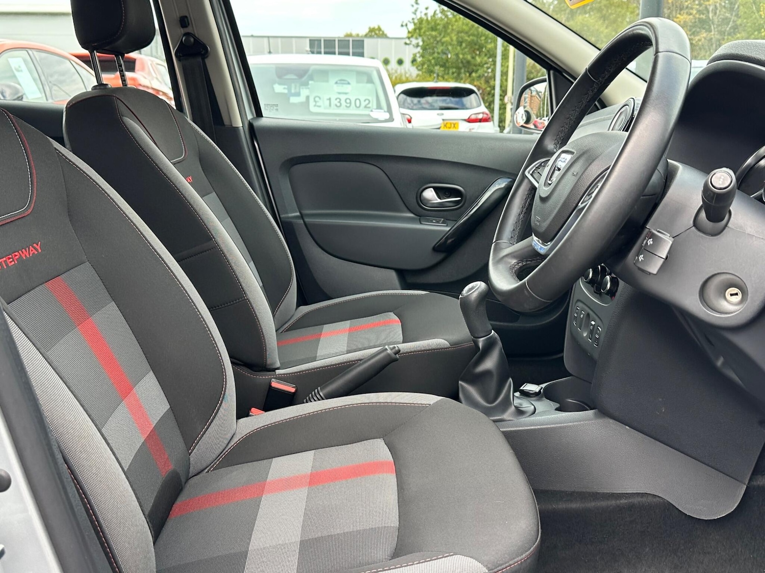 Used Dacia Sandero Stepway 2020 for sale - 76109769: Photo 15