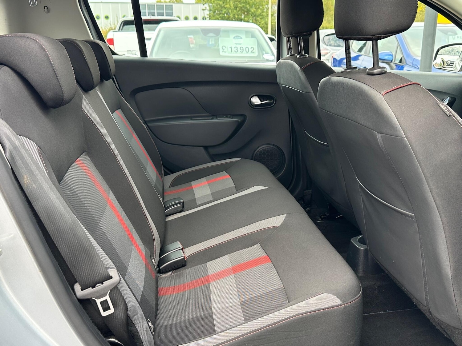 Used Dacia Sandero Stepway 2020 for sale - 76109769: Photo 16