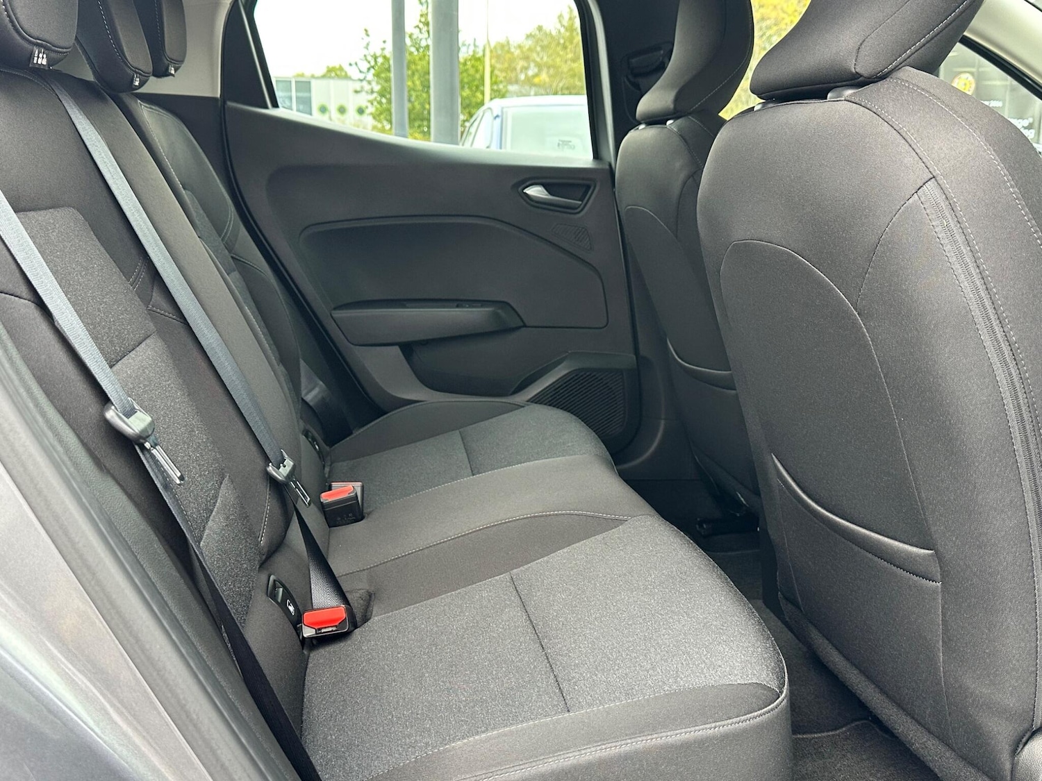 Used Renault Clio 2022 for sale - 76109509: Photo 16