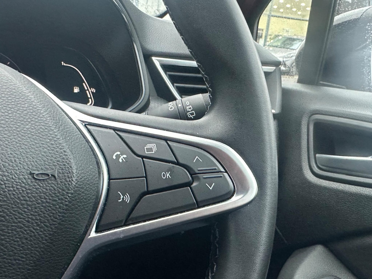 Used Renault Clio 2023 for sale - 77723772: Photo 17