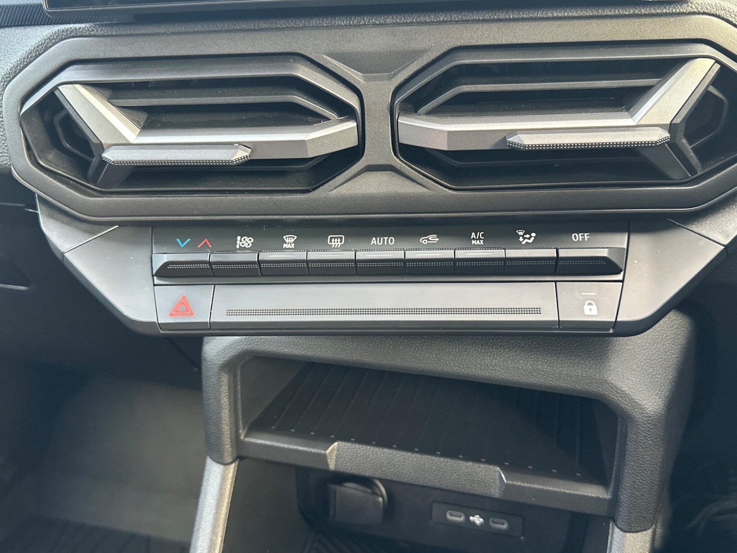 Used Dacia Duster 2024 for sale - 76913942: Photo 48