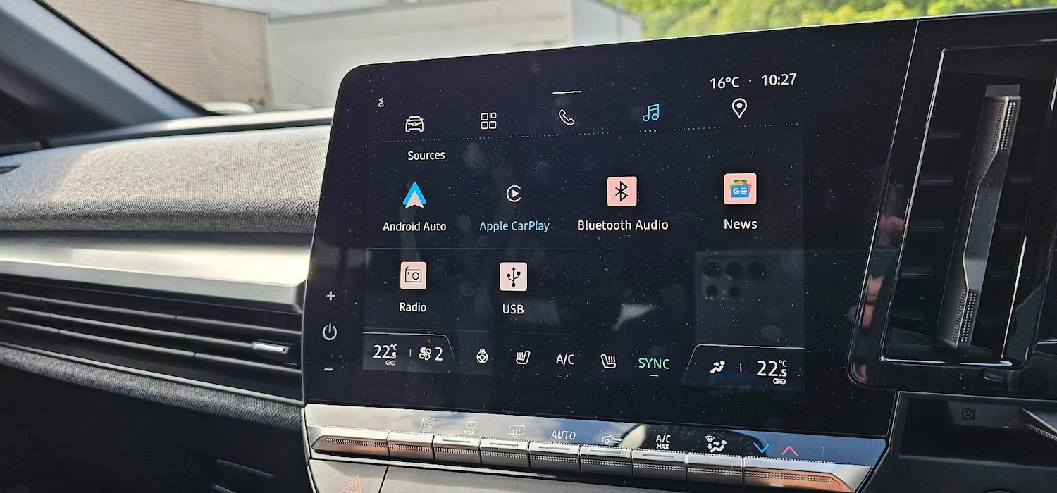 Used Renault Megane E Tech 2024 for sale - 77454977: Photo 37