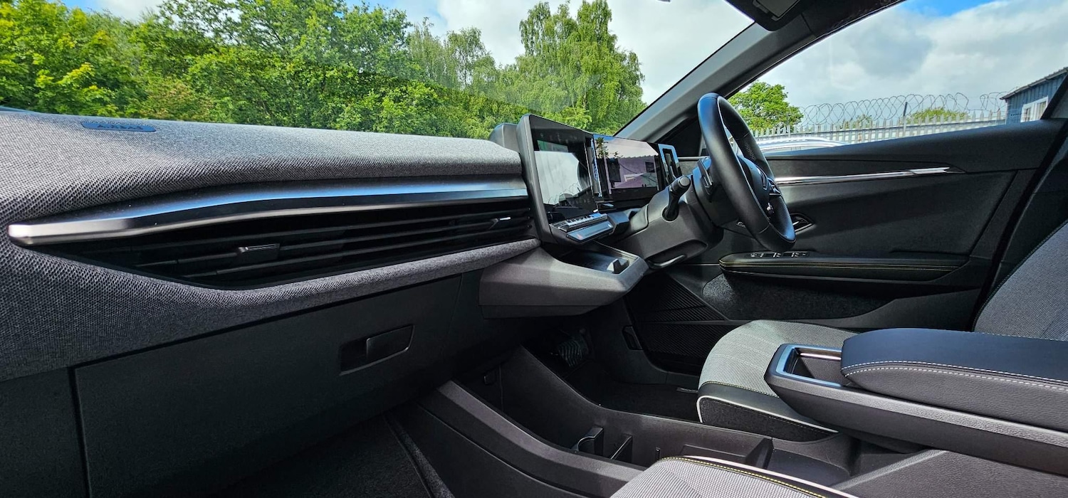 Used Renault Megane E Tech 2024 for sale - 77454977: Photo 63