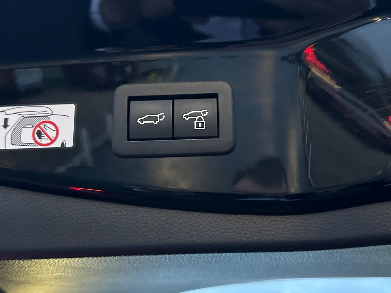 Used Toyota C-HR 2024 for sale - 76539163: Photo 16