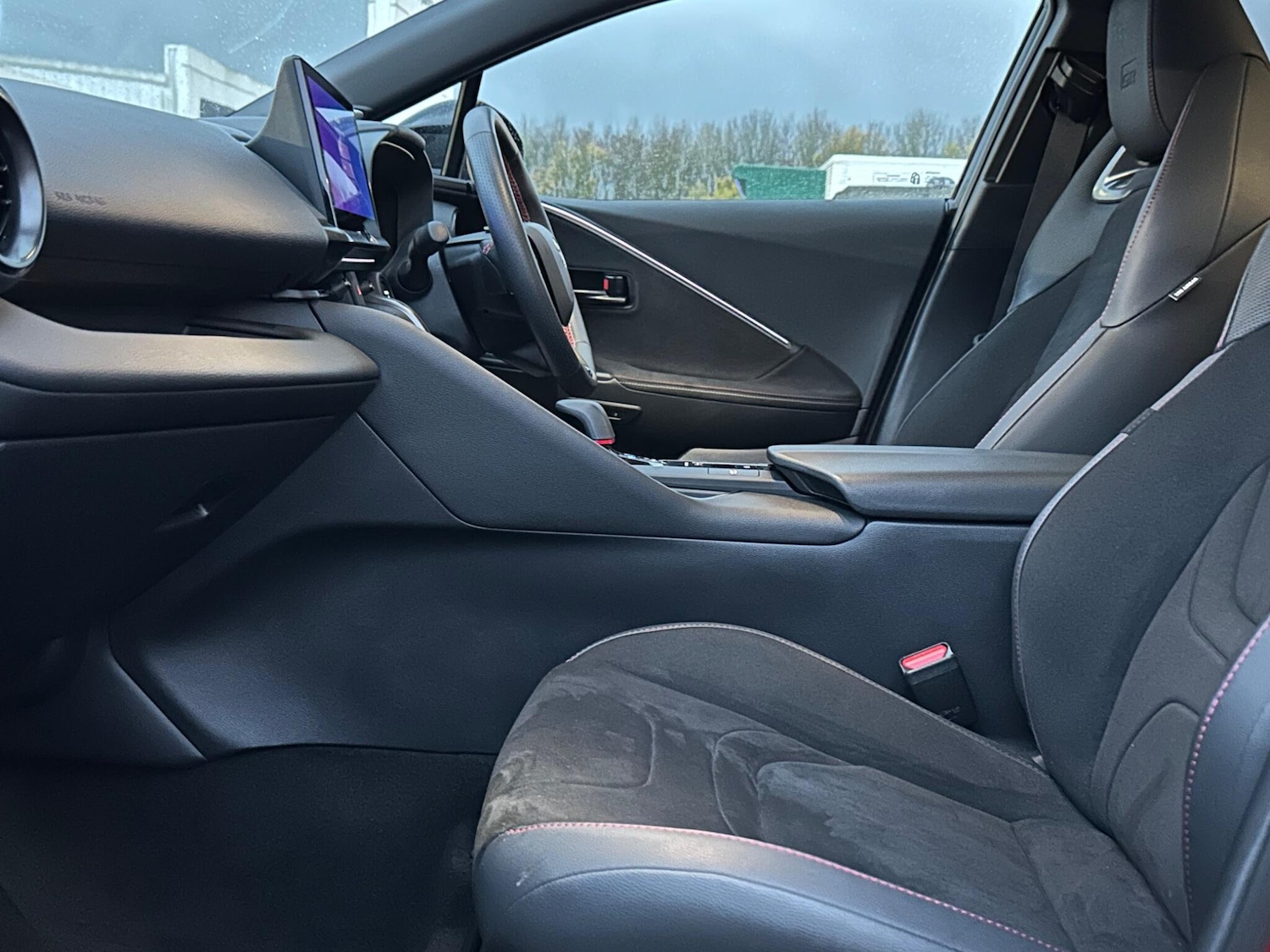 Used Toyota C-HR 2024 for sale - 76539163: Photo 35