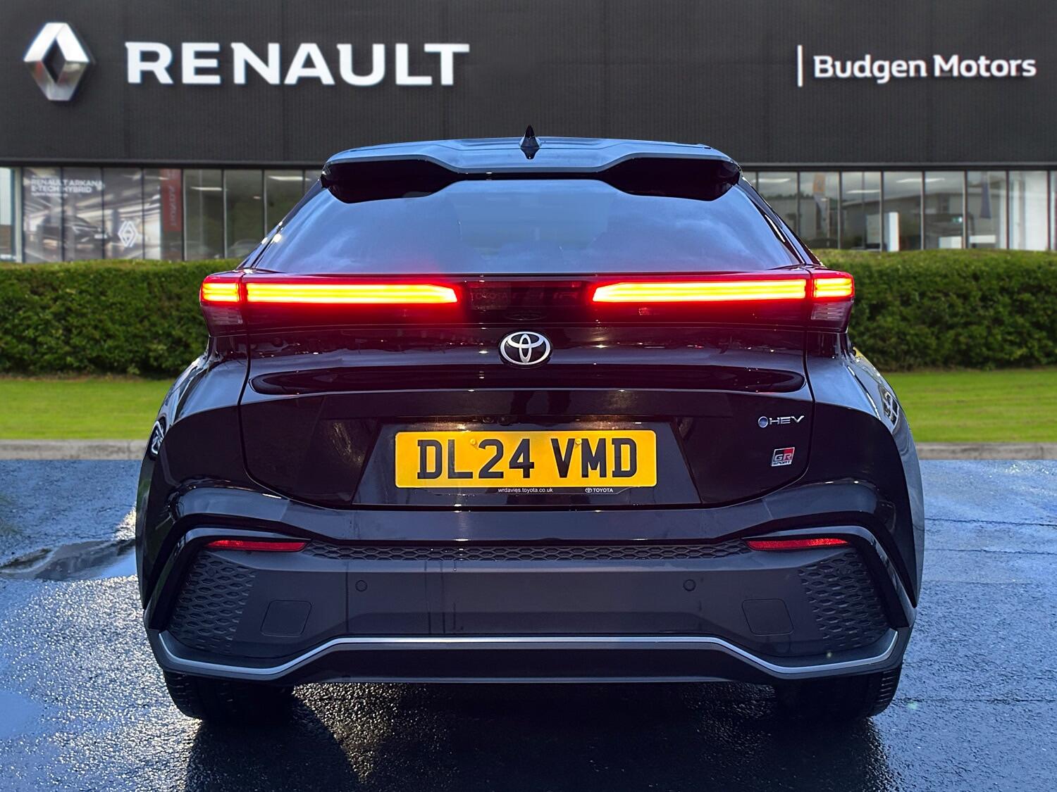 Used Toyota C-HR 2024 for sale - 76539163: Photo 6