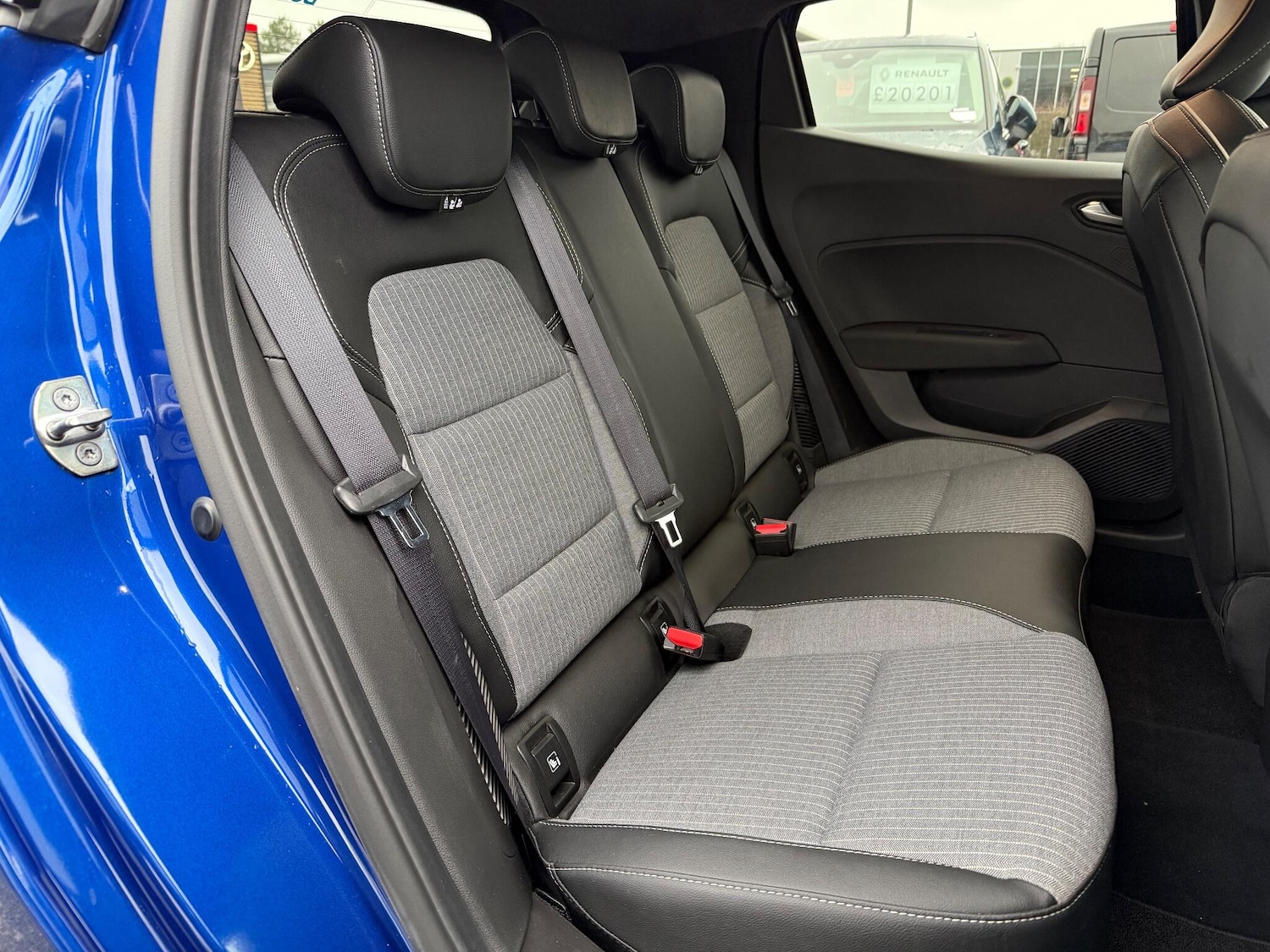 Used Renault Clio 2024 for sale - 76801635: Photo 18