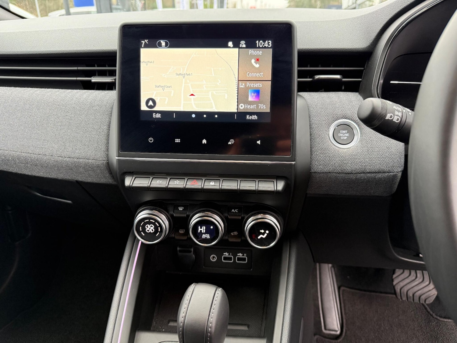 Used Renault Clio 2024 for sale - 76801635: Photo 25