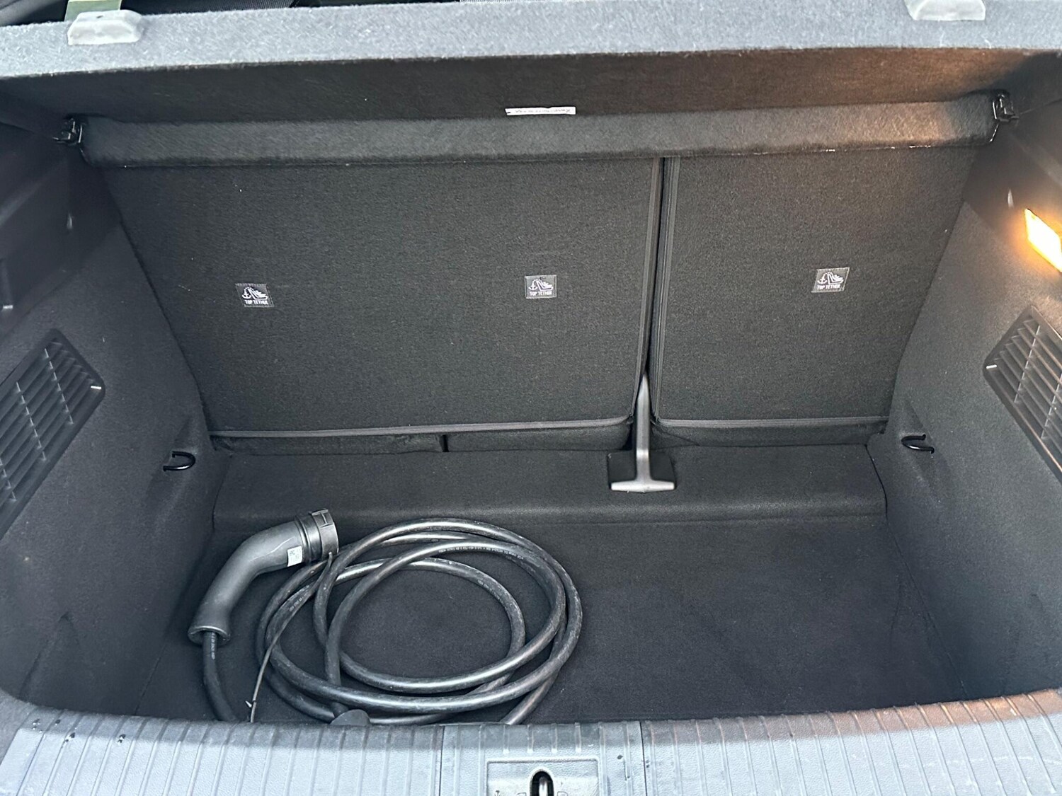 Used Renault Megane E Tech 2024 for sale - 76585268: Photo 16