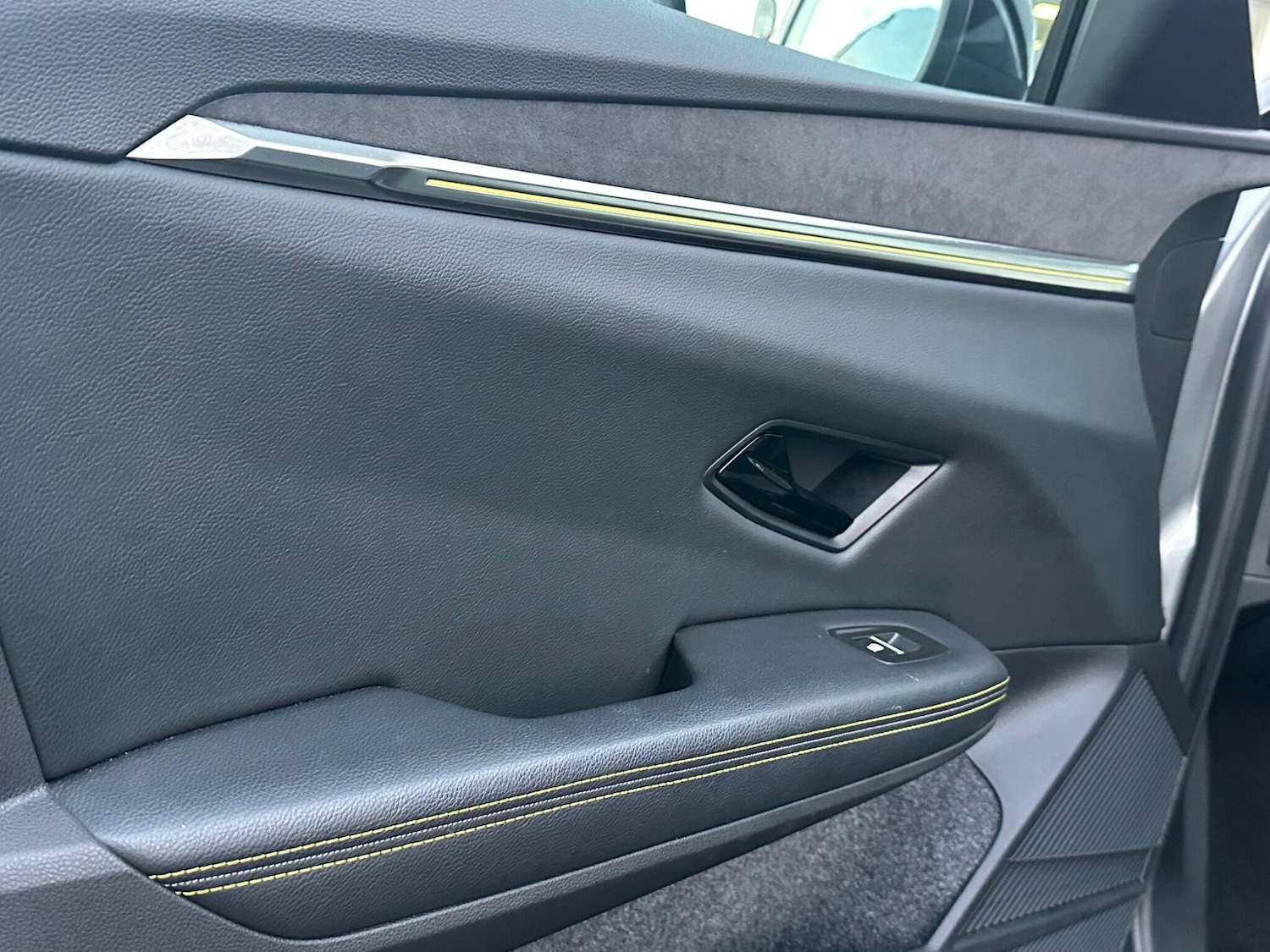 Used Renault Megane E Tech 2024 for sale - 76585268: Photo 24