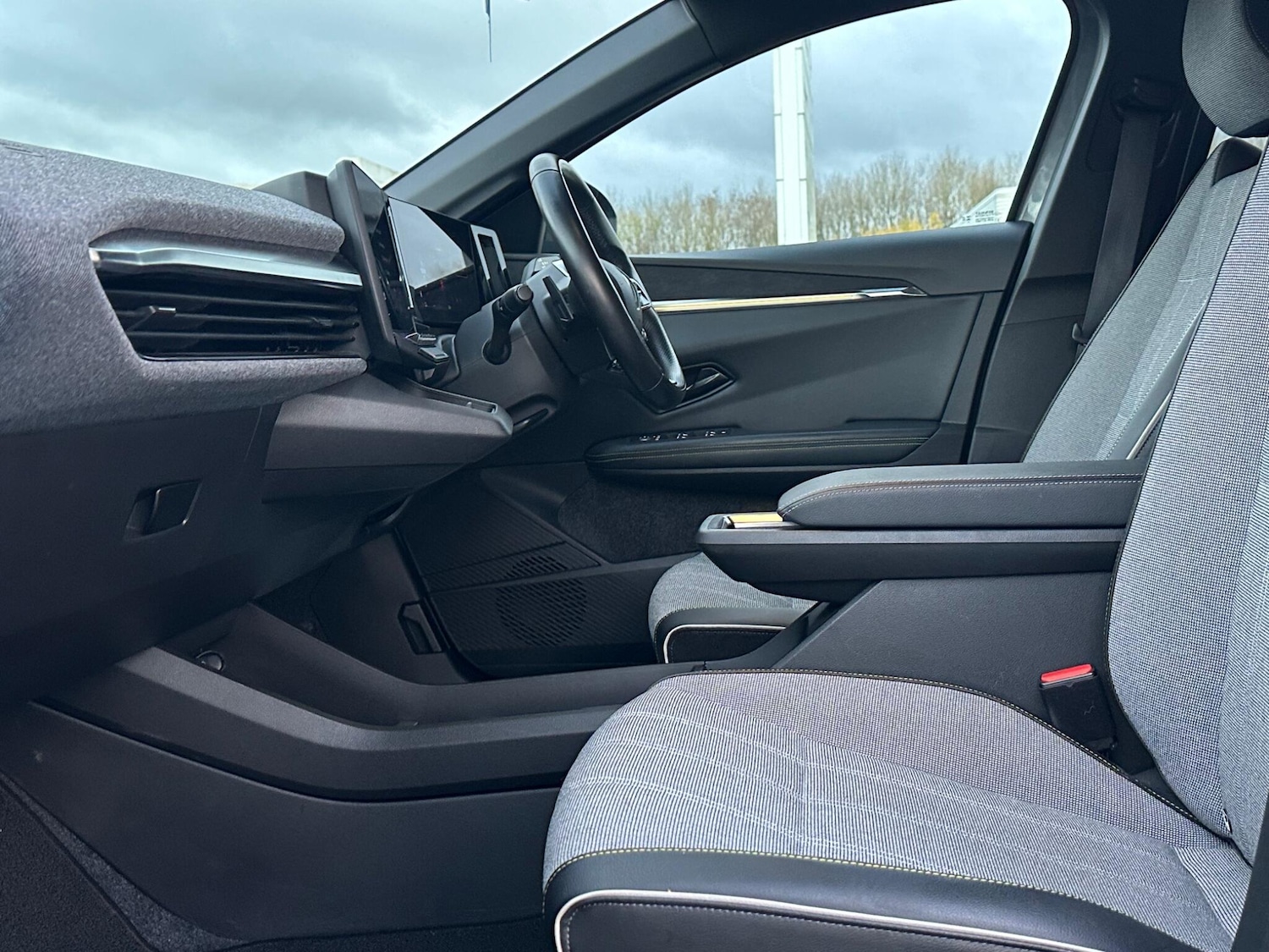 Used Renault Megane E Tech 2024 for sale - 76585268: Photo 25