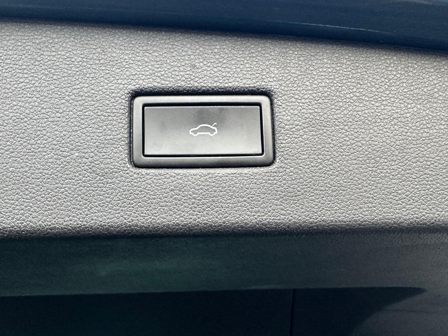 Used Volkswagen Tiguan 2021 for sale - 76850177: Photo 16