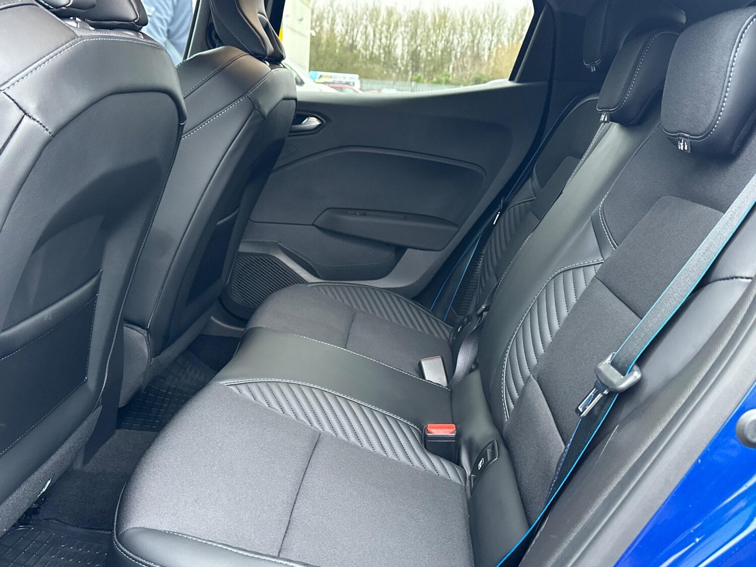 Used Renault Clio for sale - 77496404: Photo 17