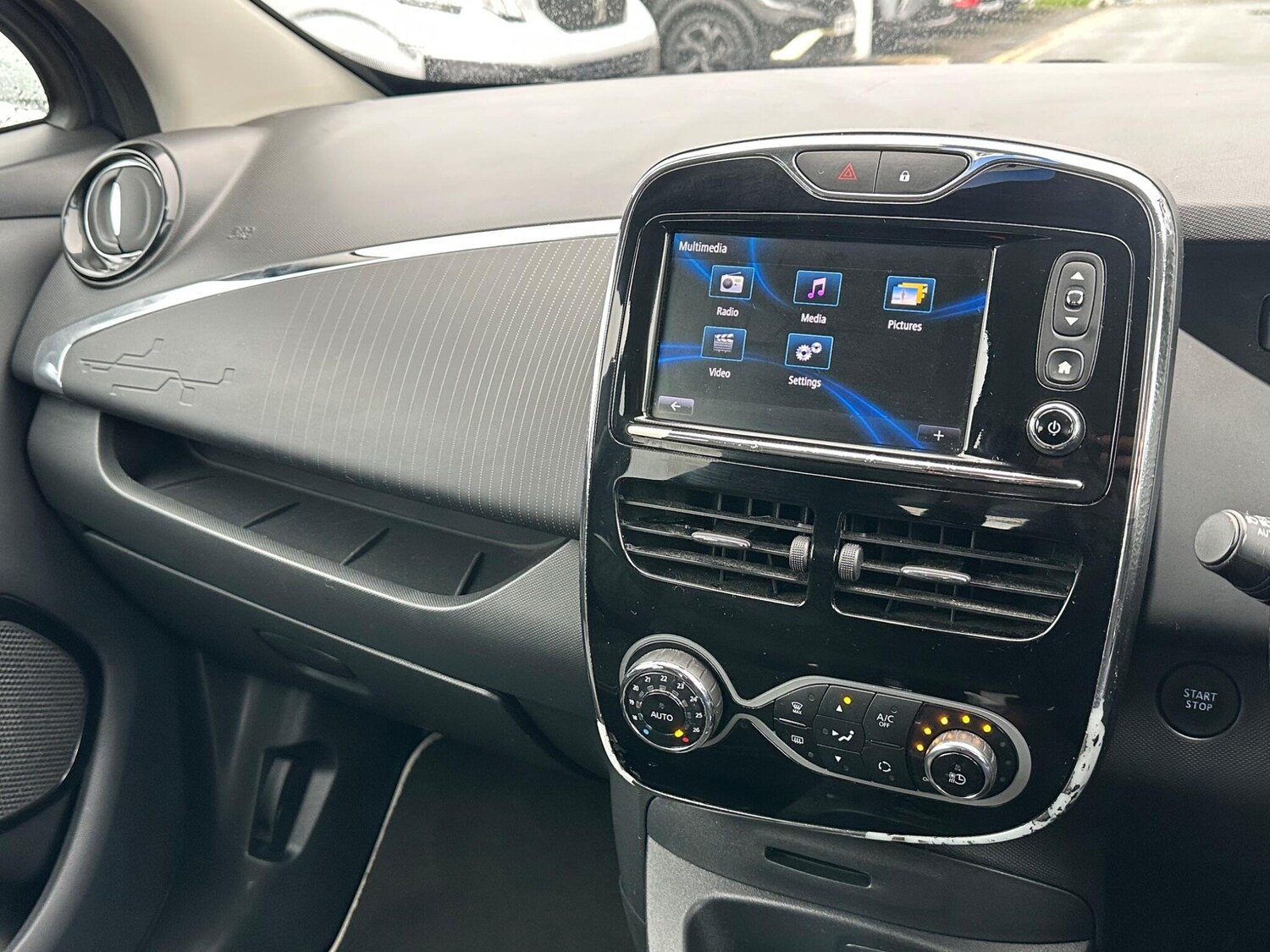 Used Renault Zoe 2018 for sale - 77574181: Photo 25