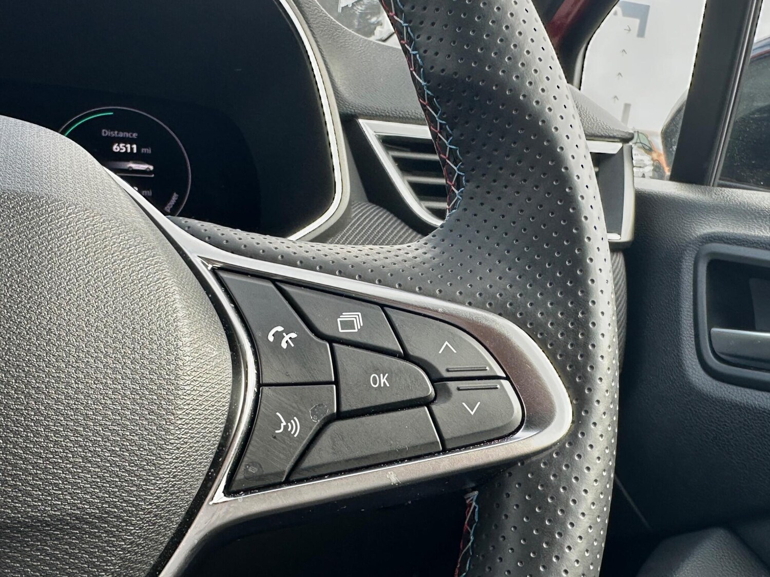 Used Renault Clio 2025 for sale - 76188566: Photo 27