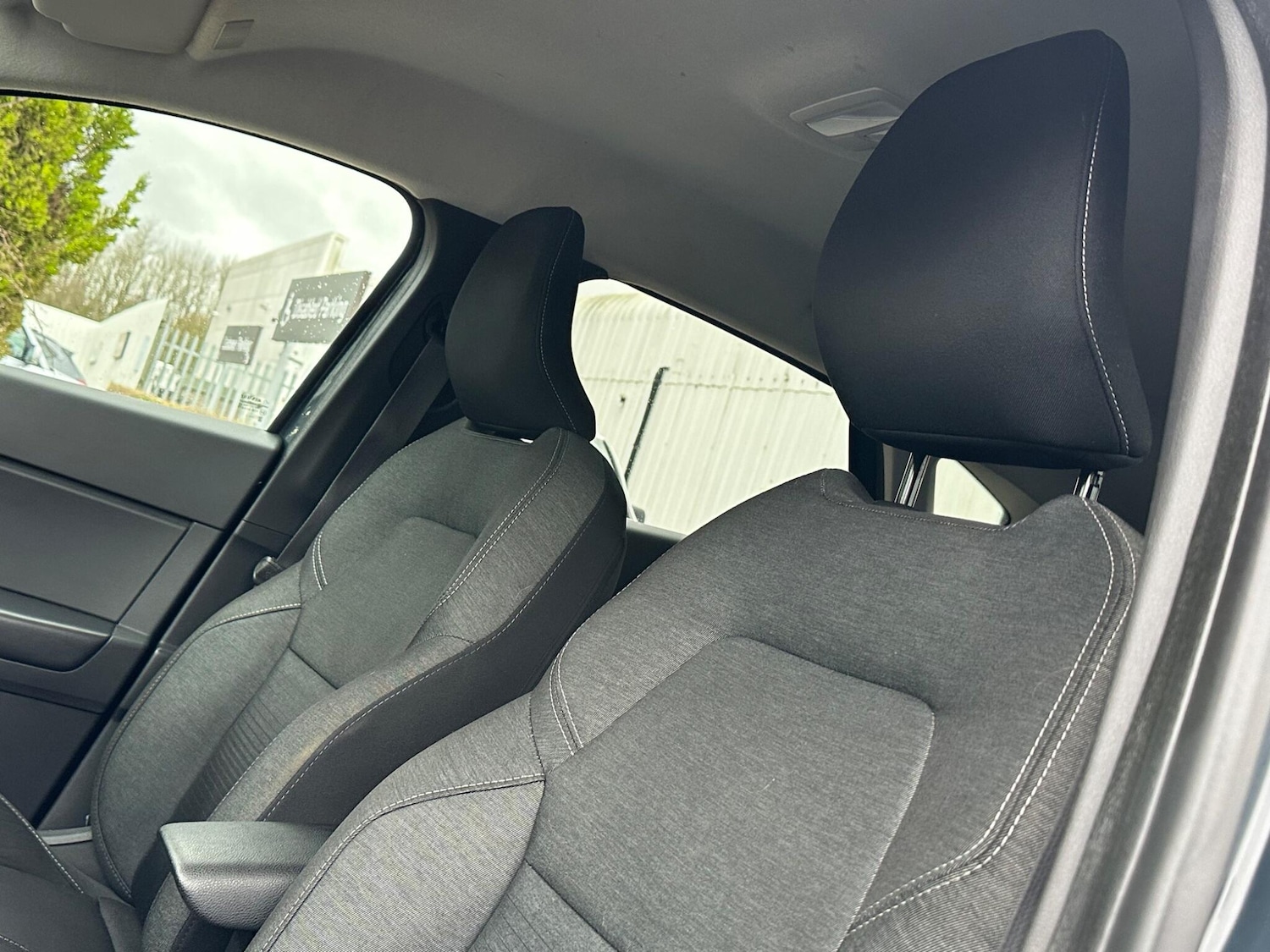 Used Renault Captur 2021 for sale - 77683490: Photo 15