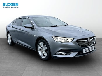 Vauxhall - Insignia