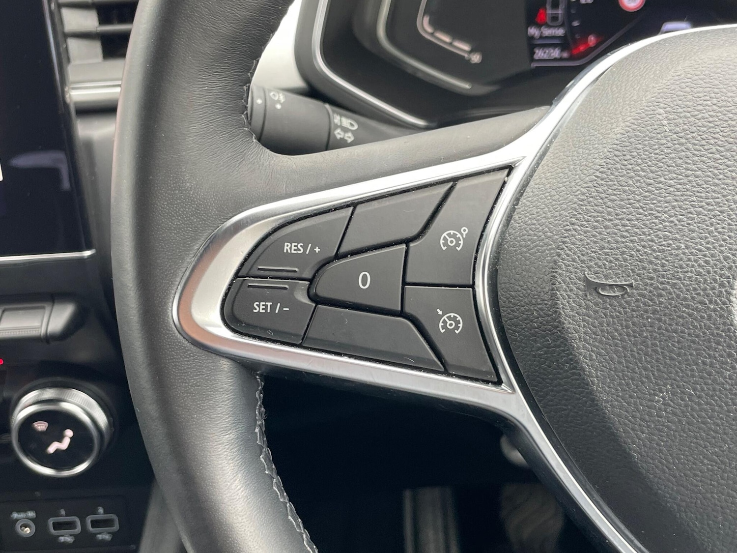 Used Renault Captur 2021 for sale - 76702228: Photo 34