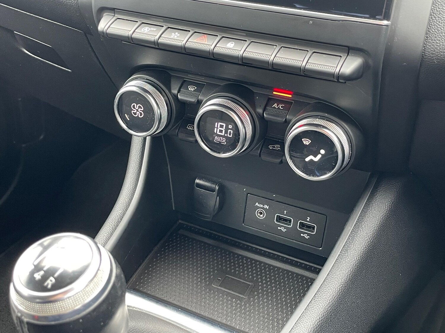 Used Renault Captur 2021 for sale - 76702228: Photo 44