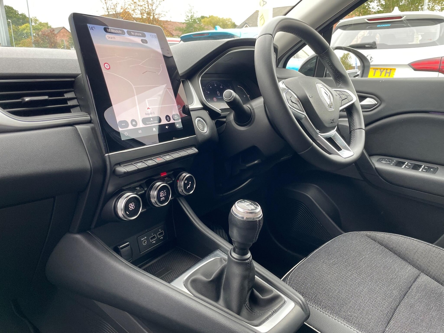 Used Renault Captur 2021 for sale - 76702228: Photo 46