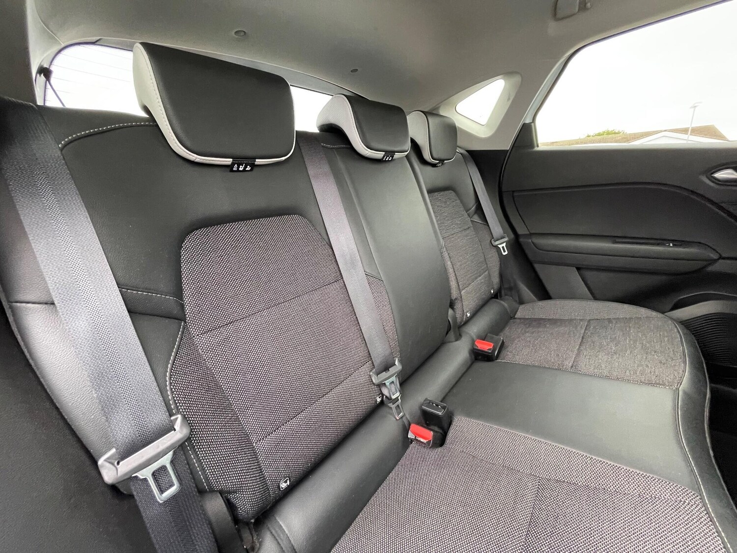 Used Renault Captur 2021 for sale - 76702228: Photo 53