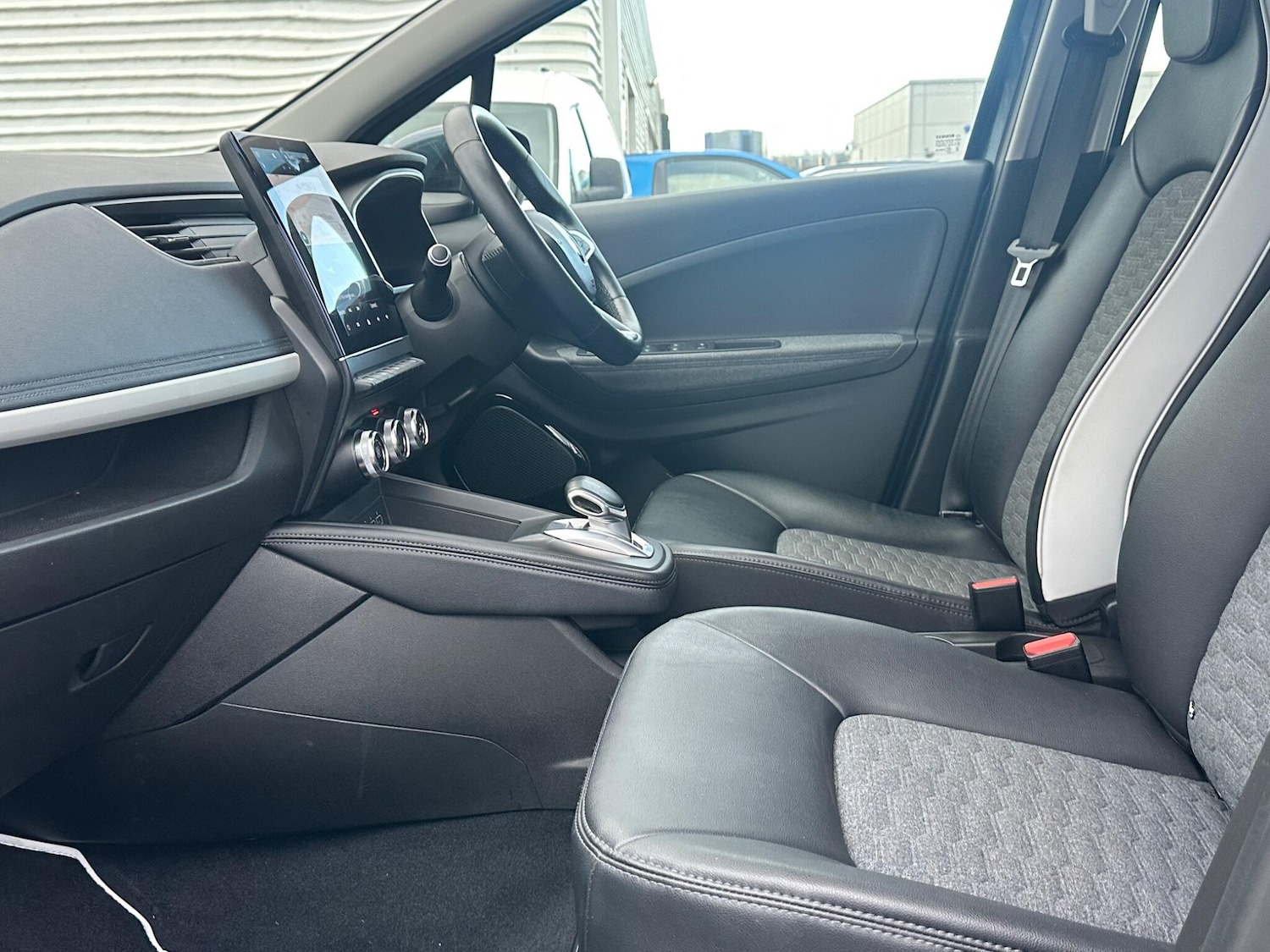 Used Renault Zoe 2022 for sale - 77029108: Photo 28