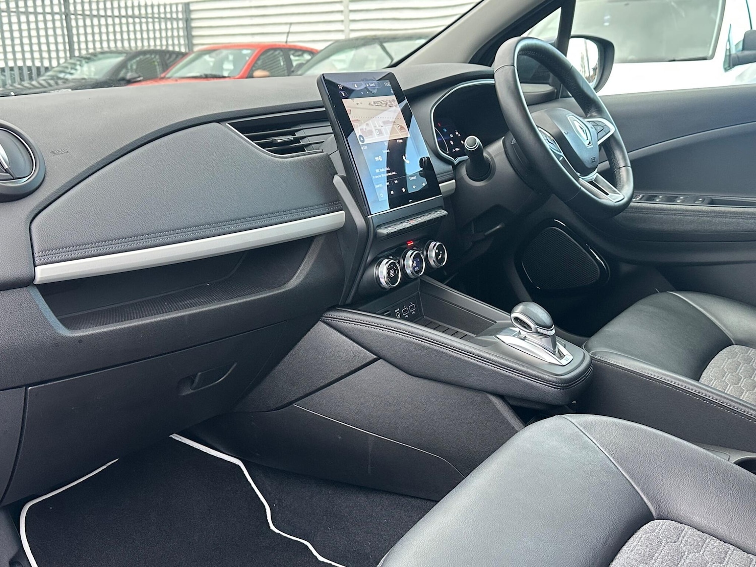 Used Renault Zoe 2022 for sale - 77029108: Photo 9