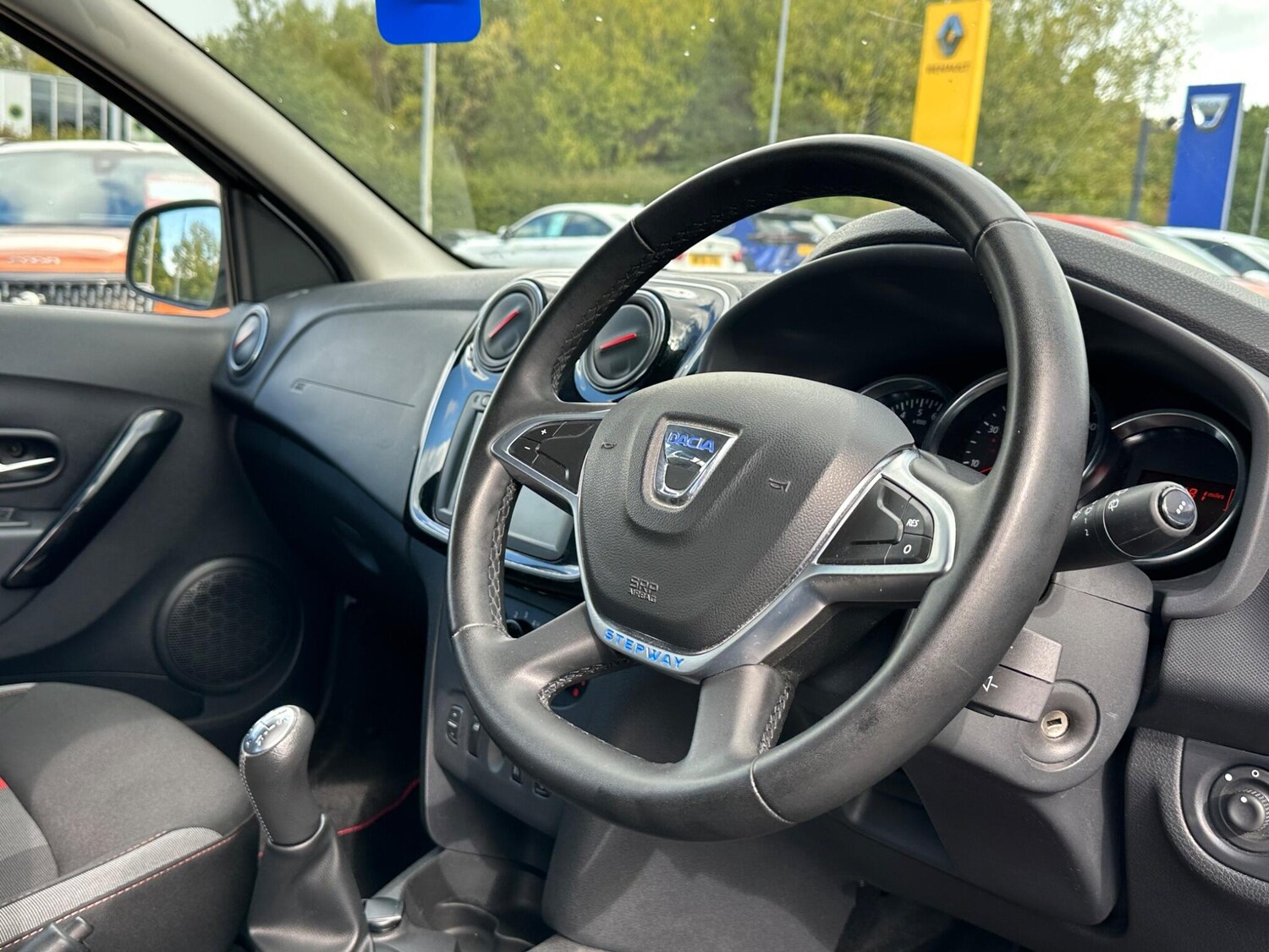 Used Dacia Sandero Stepway 2020 for sale - 75904730: Photo 24