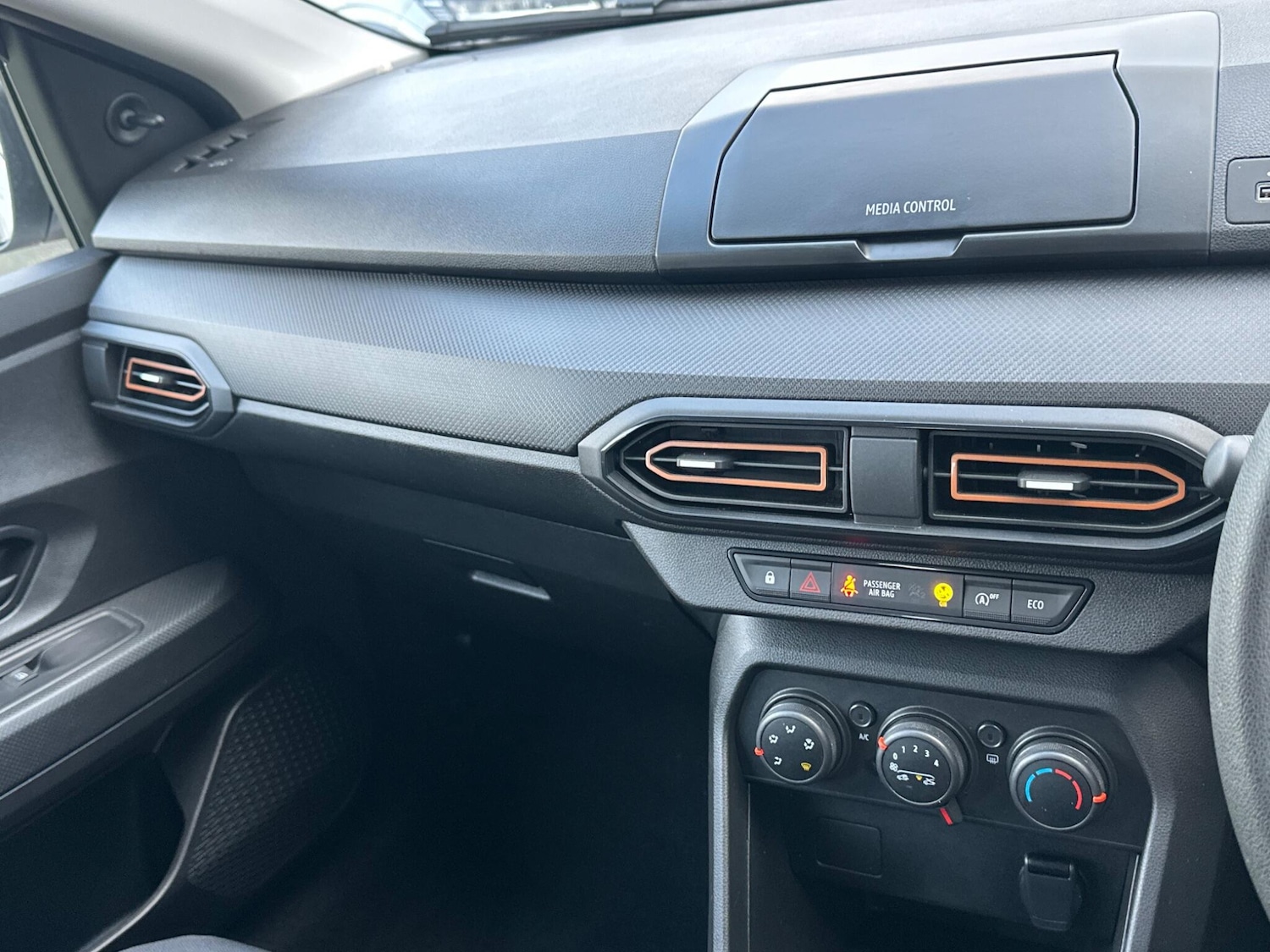 Used Dacia Sandero Stepway 2023 for sale - 76899127: Photo 12