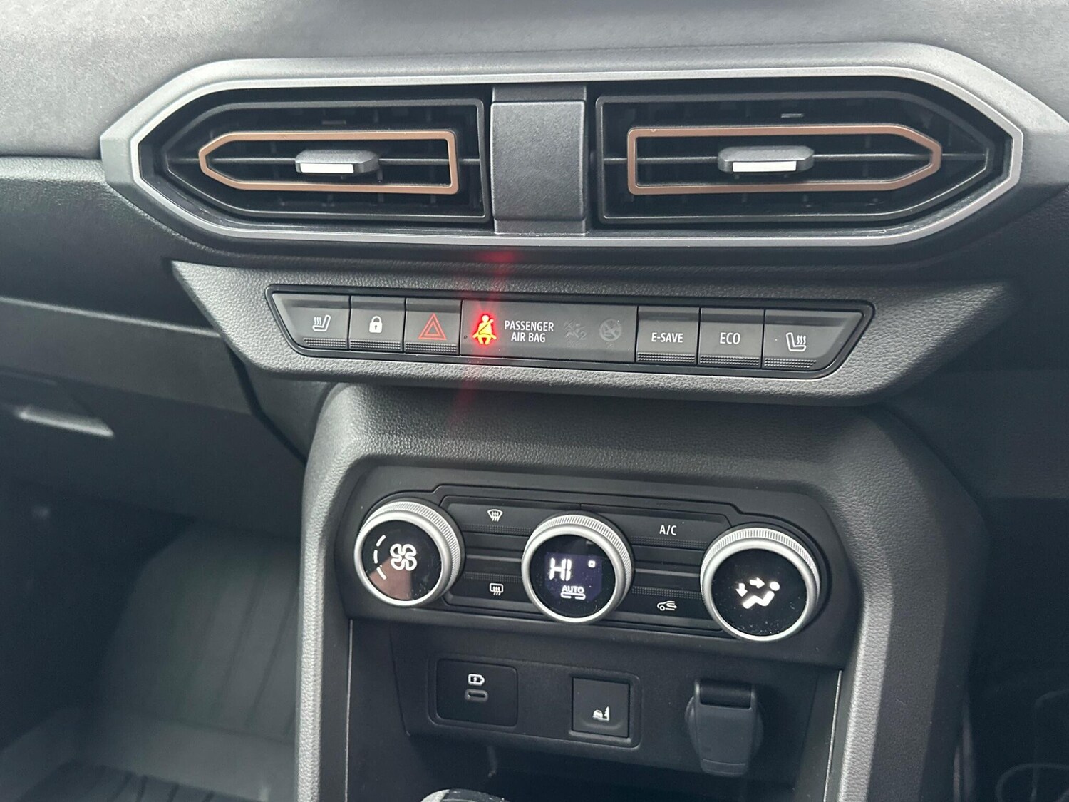 Used Dacia Jogger 2025 for sale - 76965115: Photo 25