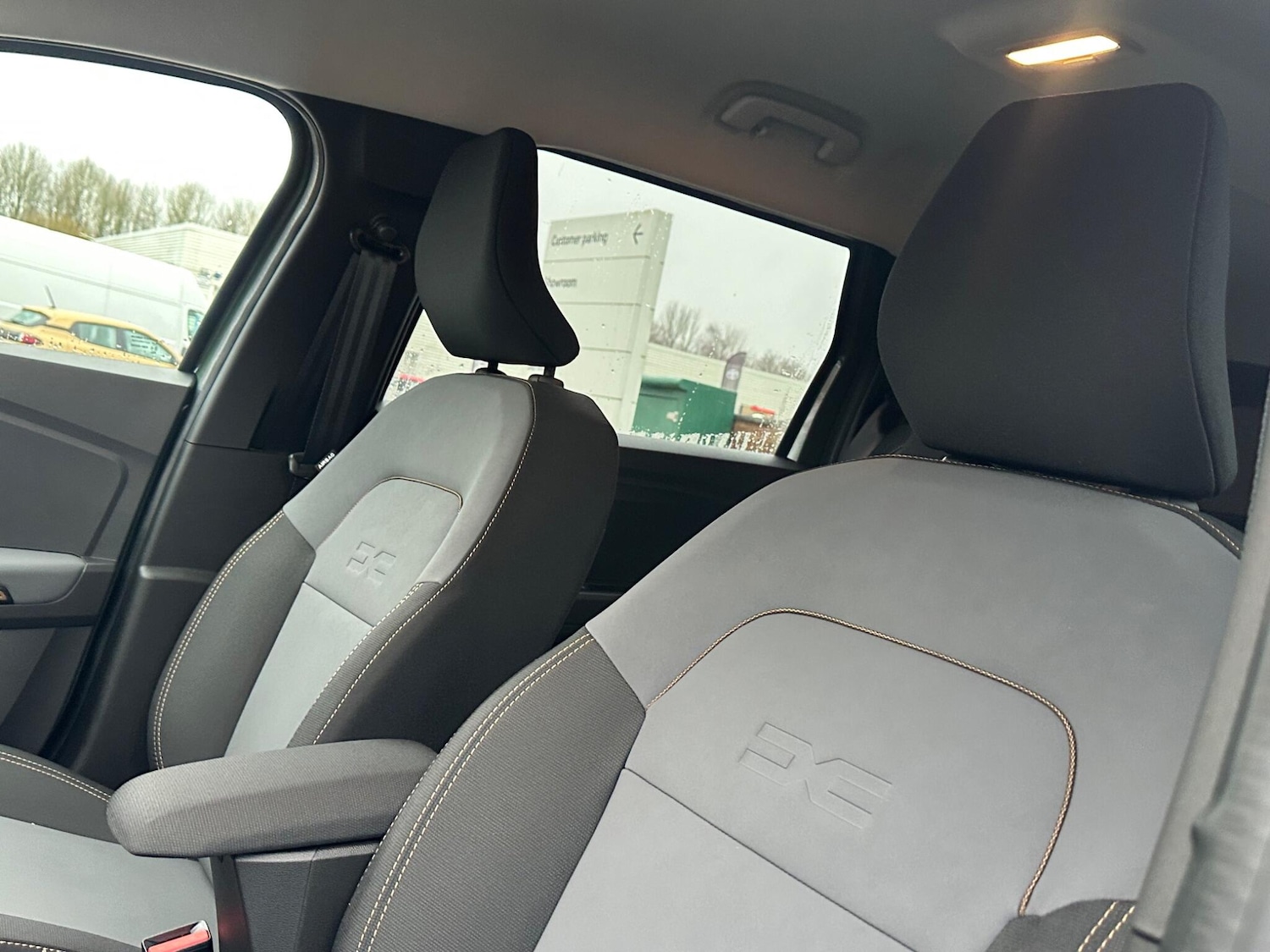 Used Dacia Jogger 2025 for sale - 76965115: Photo 34