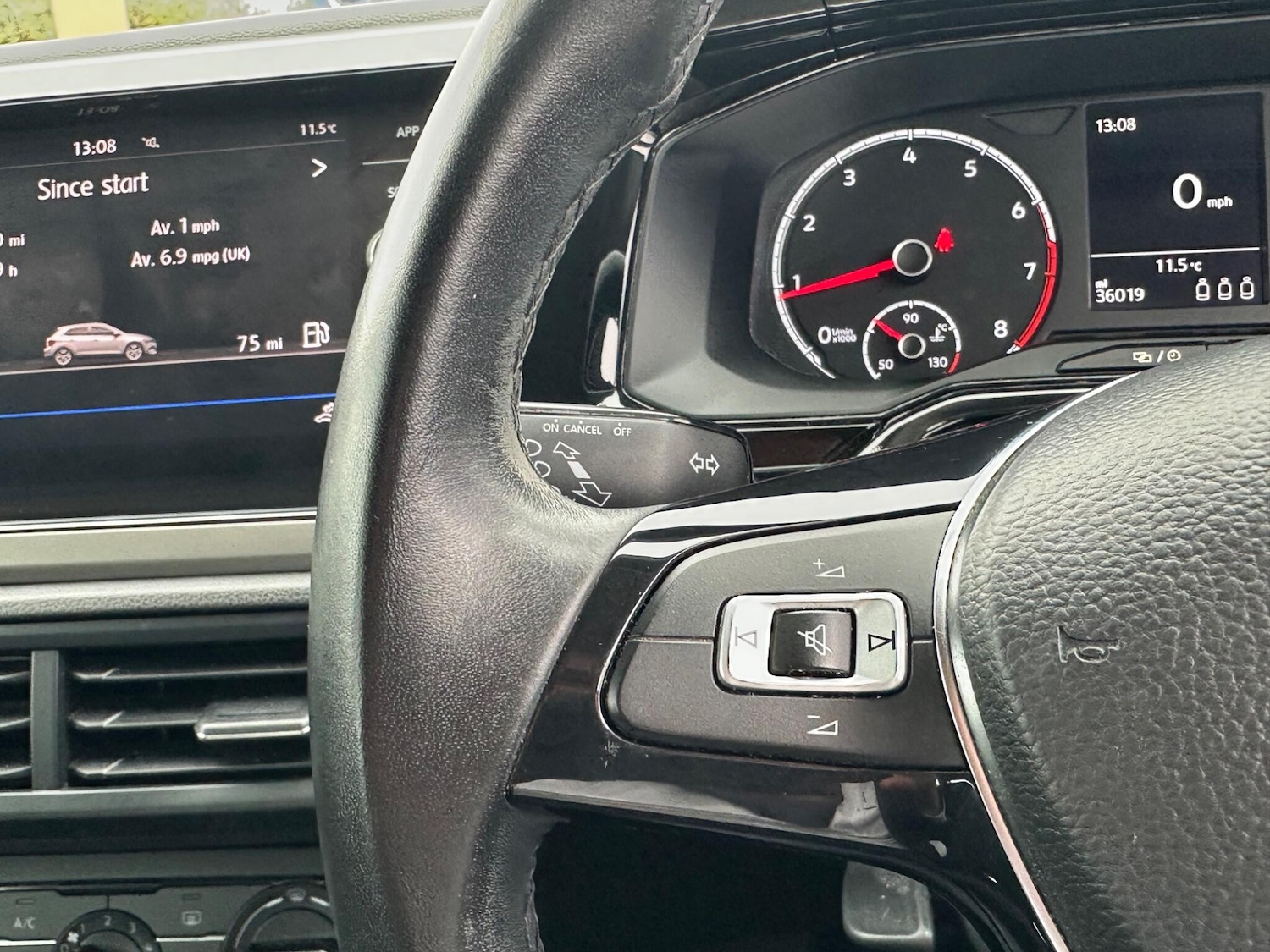 Used Volkswagen Polo 2018 for sale - 76214245: Photo 15