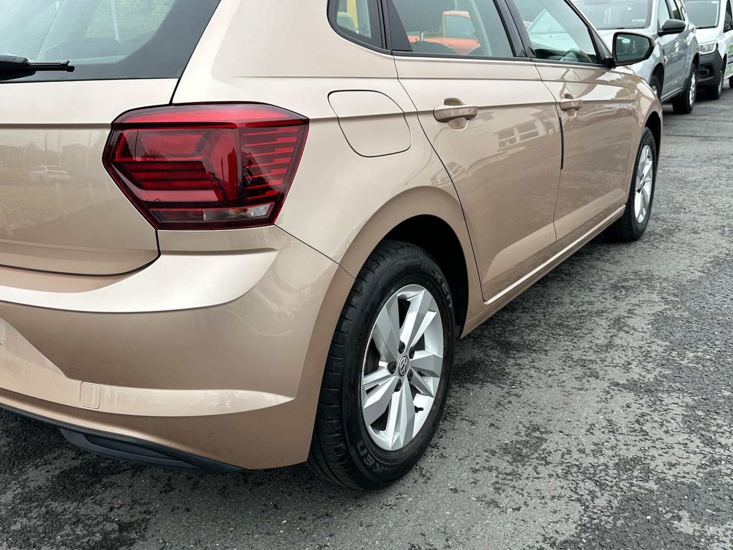 Used Volkswagen Polo 2018 for sale - 76214245: Photo 8