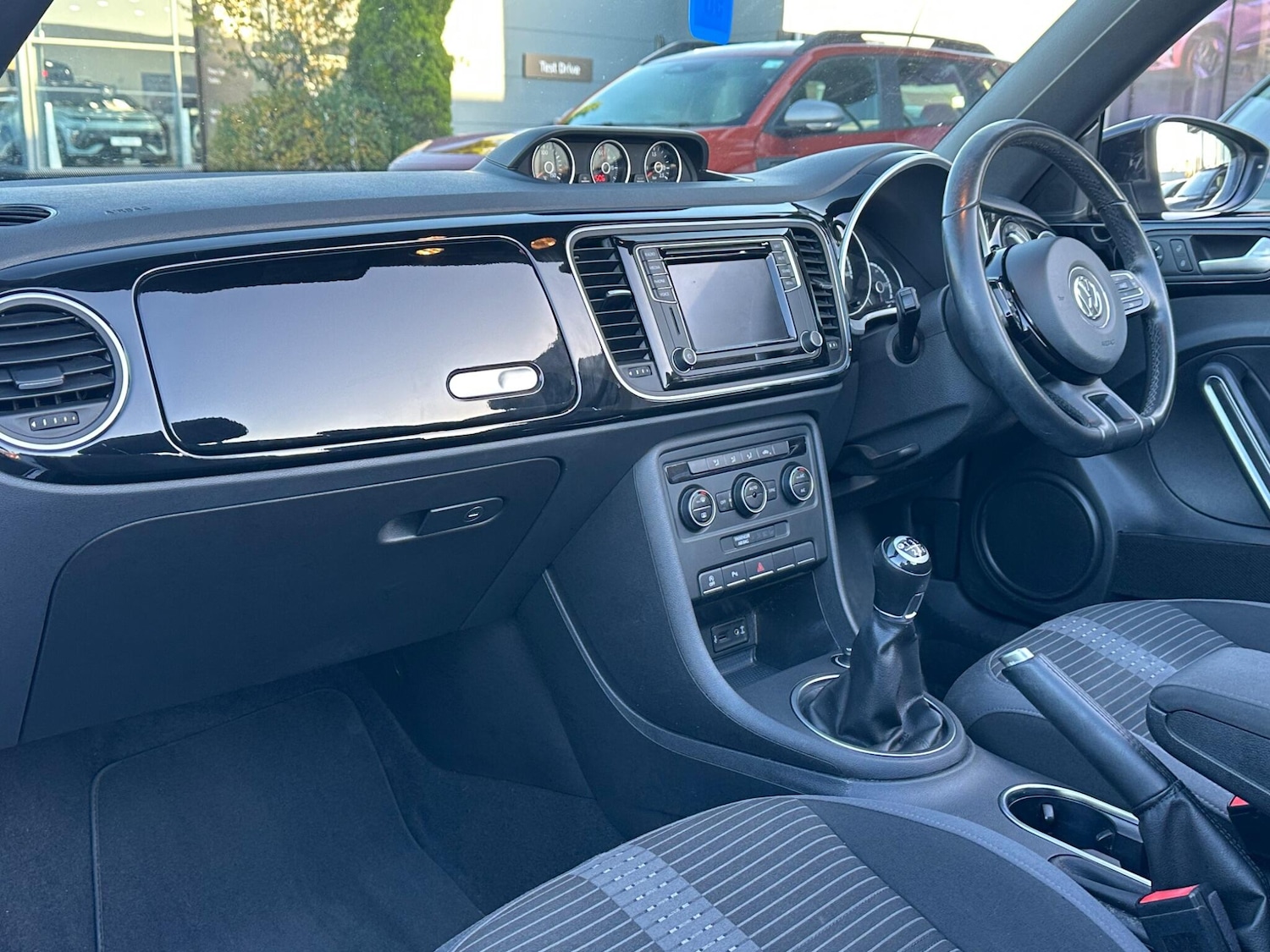 Used Volkswagen Beetle 2016 for sale - 76549146: Photo 12