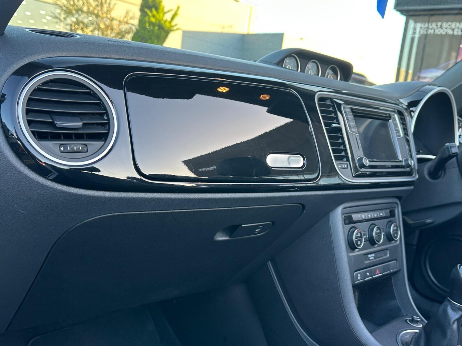 Used Volkswagen Beetle 2016 for sale - 76549146: Photo 13