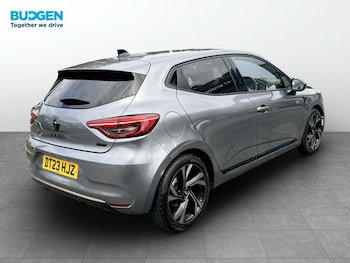 Used Renault Clio 2023 for sale - 78623268: Photo