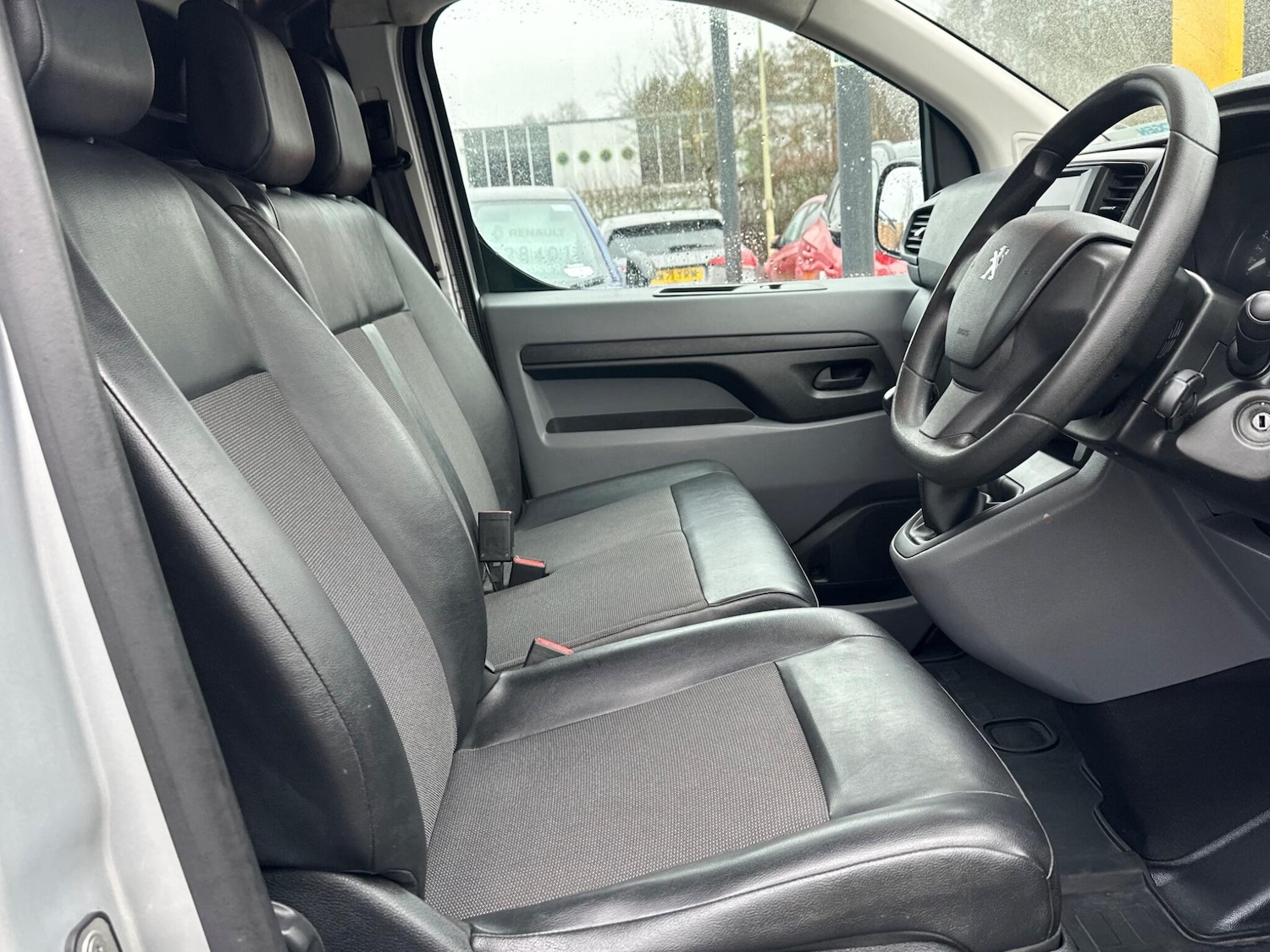 Used Peugeot Expert 2020 for sale - 77723524: Photo 11