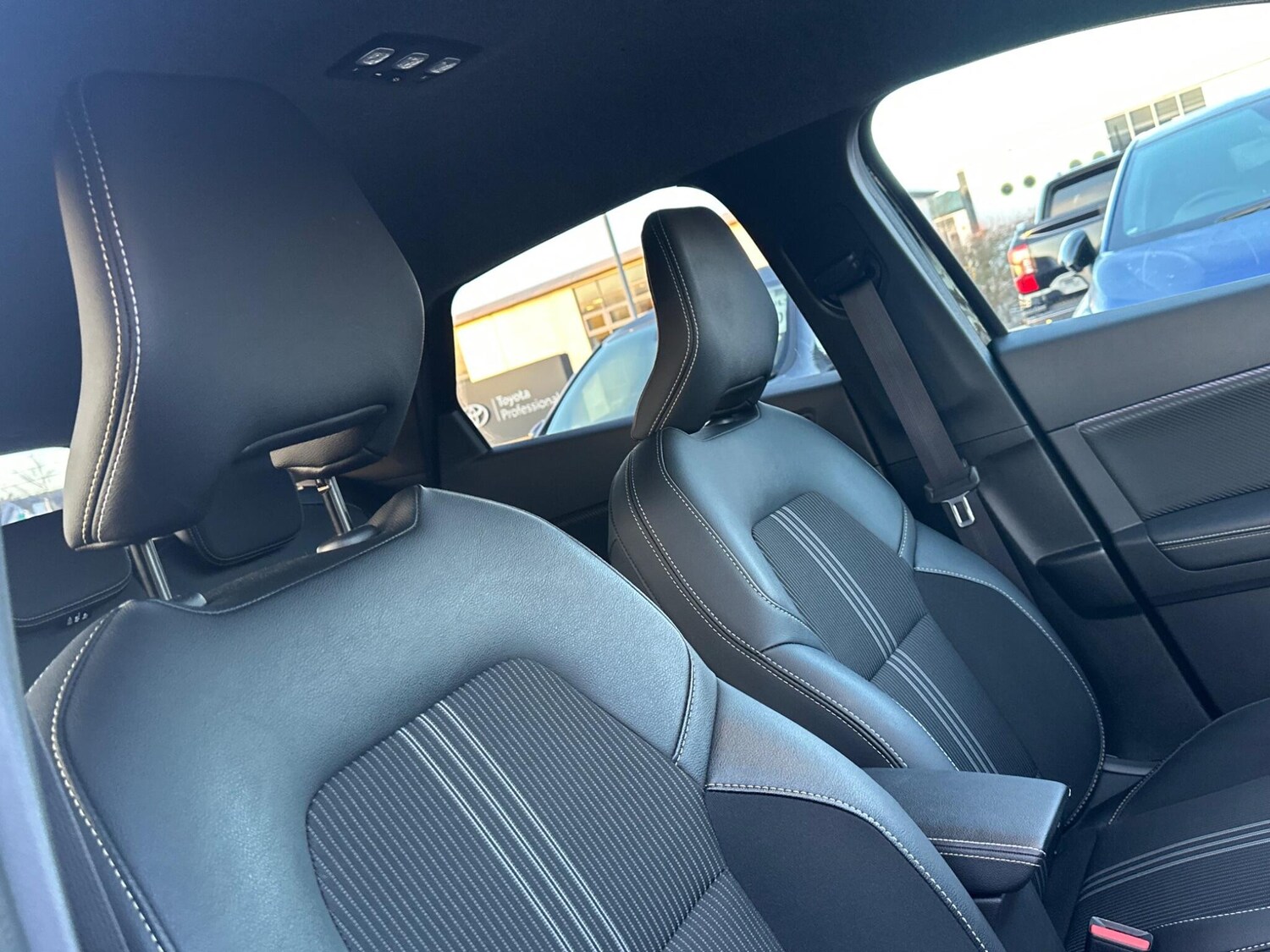 Used Renault Captur 2023 for sale - 77396269: Photo 14