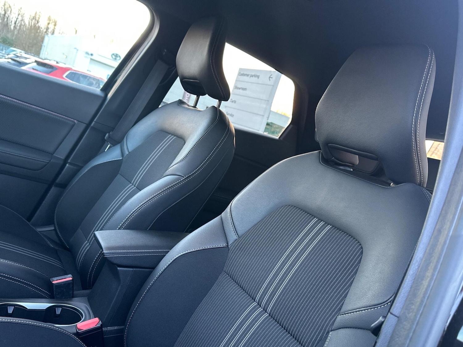 Used Renault Captur 2023 for sale - 77396269: Photo 28