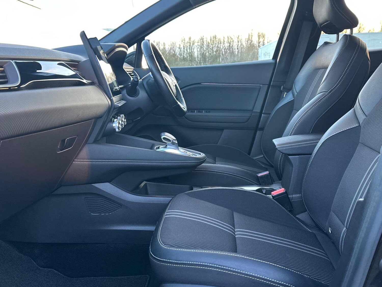 Used Renault Captur 2023 for sale - 77396269: Photo 29