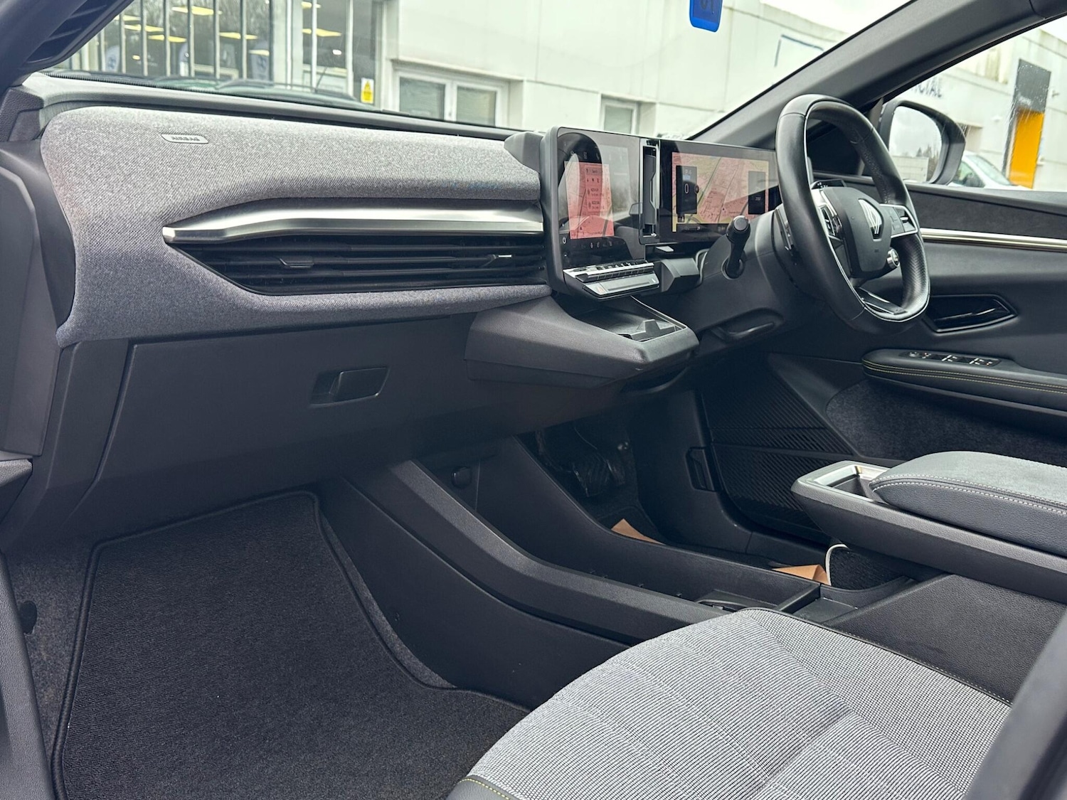 Used Renault Megane E Tech 2022 for sale - 77387541: Photo 11