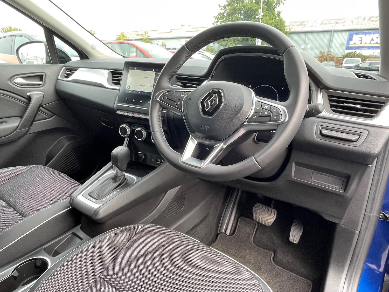 Used Renault Captur 2023 for sale - 76701208: Photo 39