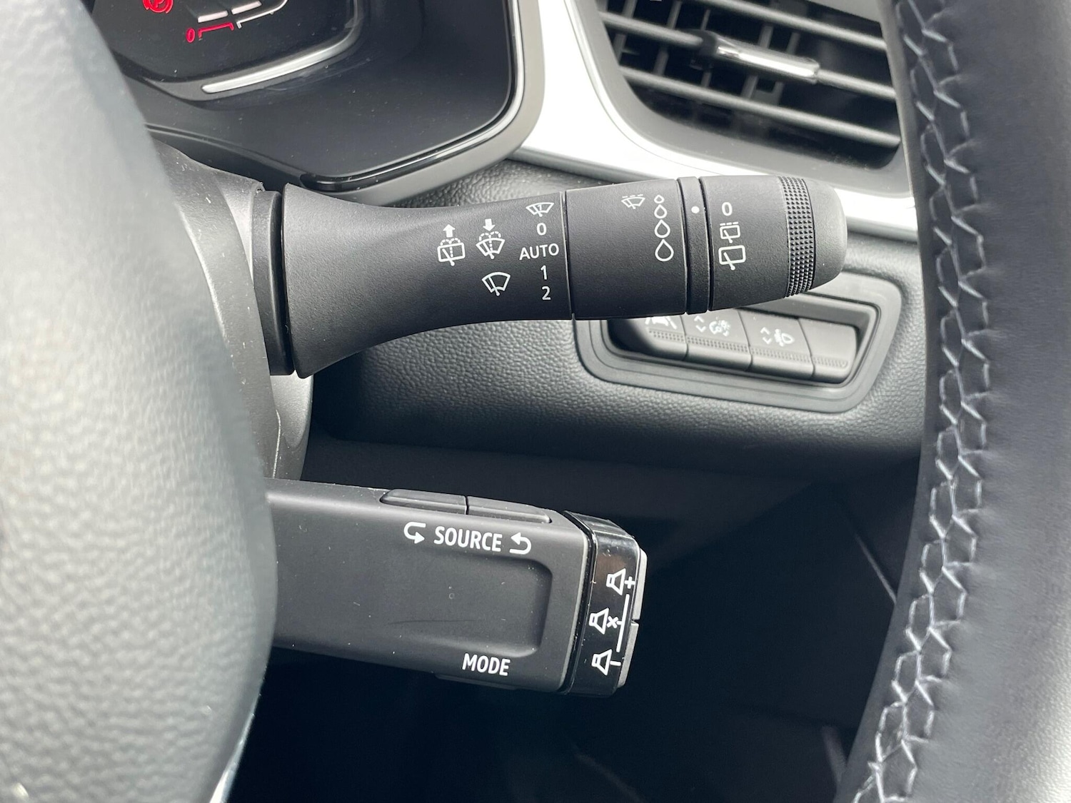 Used Renault Captur 2023 for sale - 76701208: Photo 45