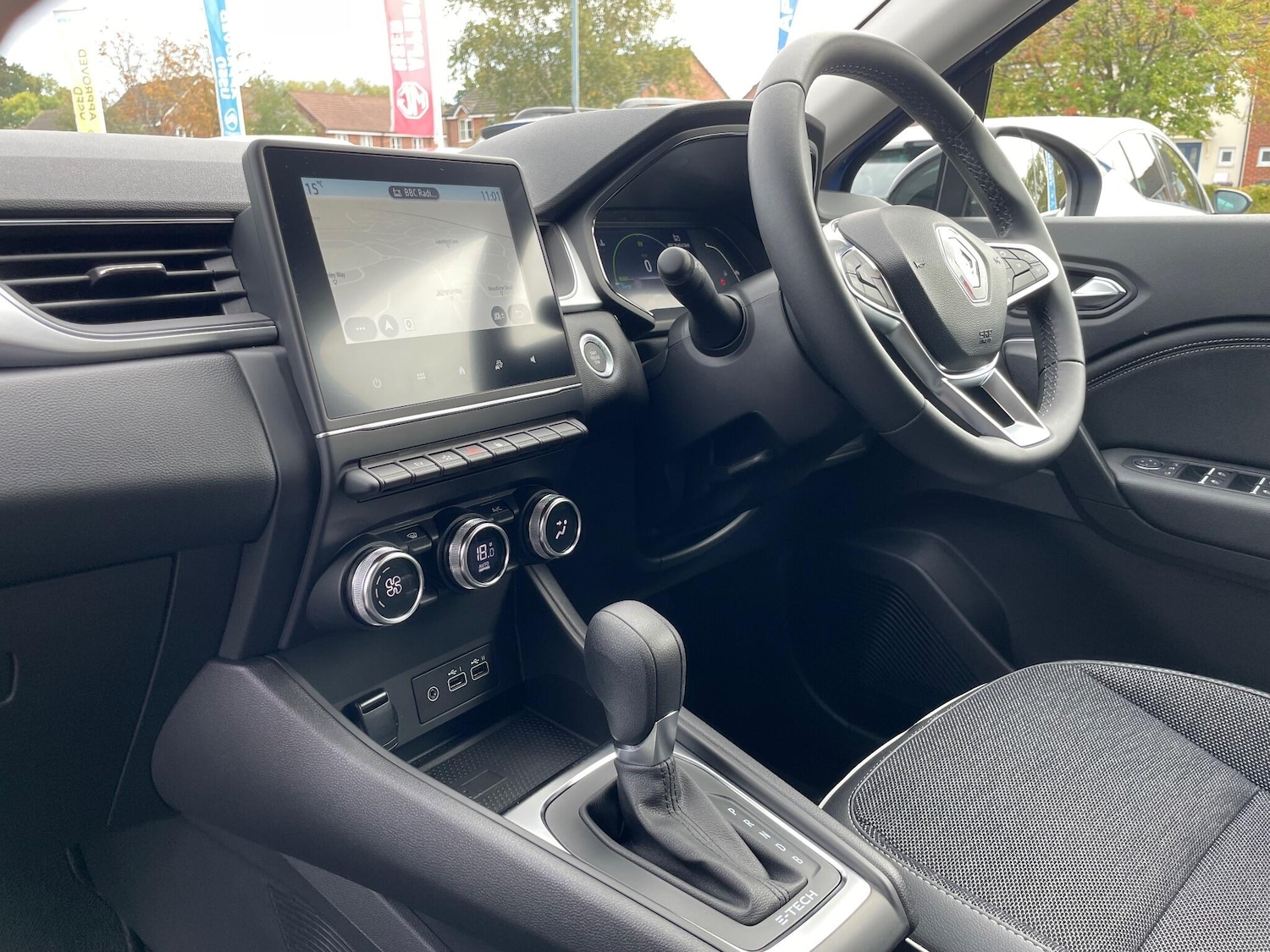 Used Renault Captur 2023 for sale - 76701208: Photo 56